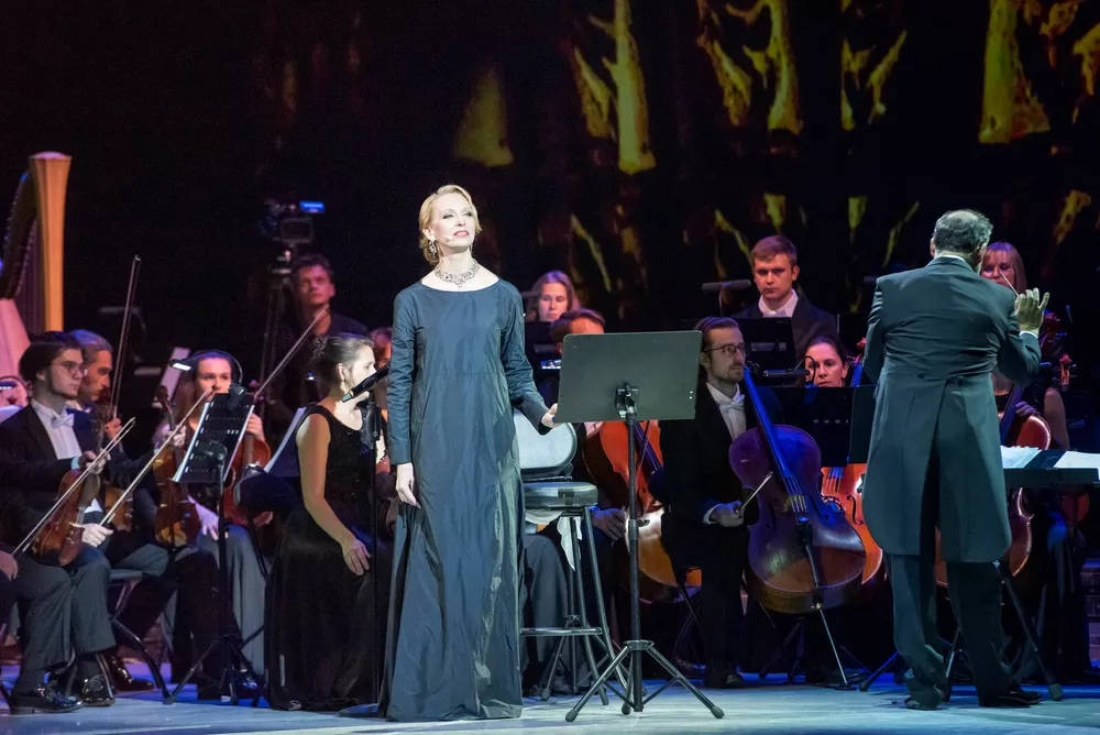 Ретрит в городе, барочная музыка и советское кино: куда сходить в Москве в декабре