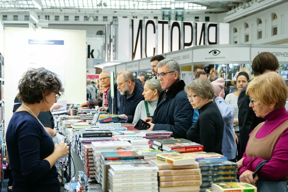 Ретрит в городе, барочная музыка и советское кино: куда сходить в Москве в декабре