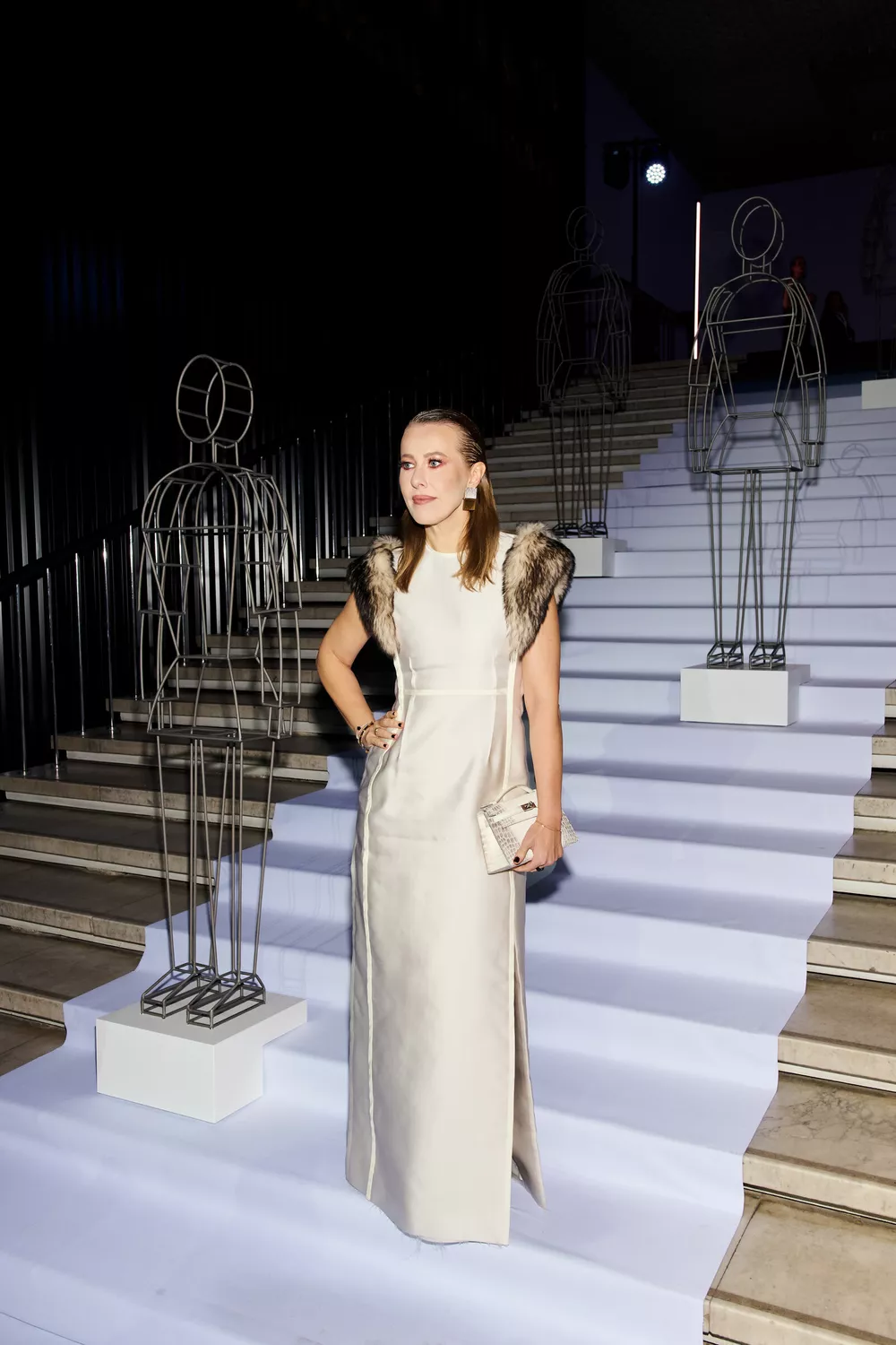 Собчак, Андреева, Перминова, Бортич, Табаков: звездный гала-вечер в Третьяковской галерее
Собчак, Андреева, Перминова, Бортич, Табаков: звездный гала-вечер в Третьяковской галерее