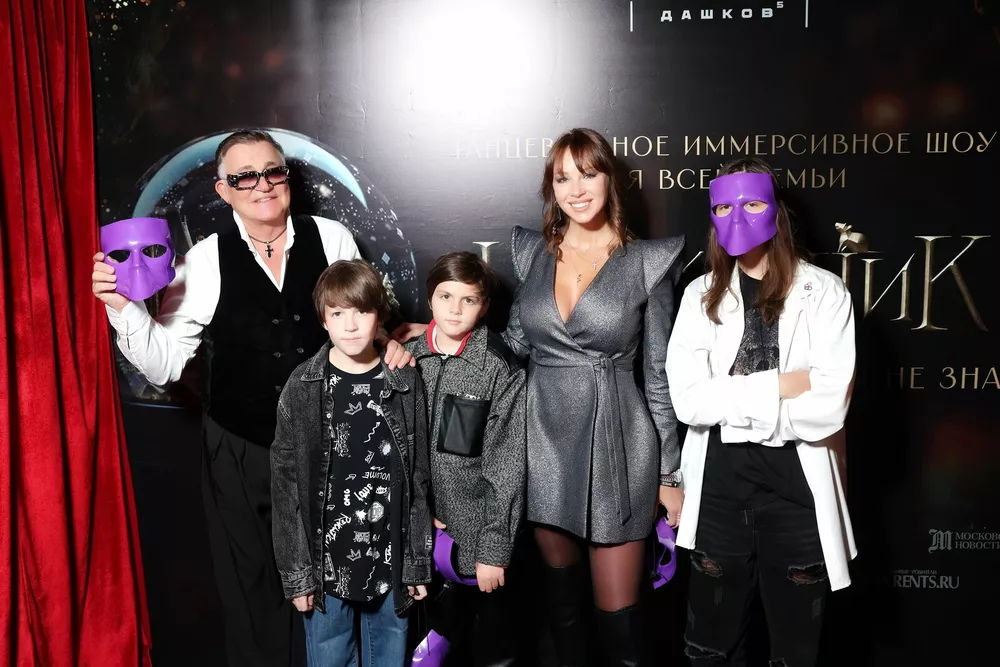 Дмитрий и Полина Дибровы, Антон Беляев, Icegergert на премьере иммерсивного шоу "Щелкунчик. История, которую ты не знал"