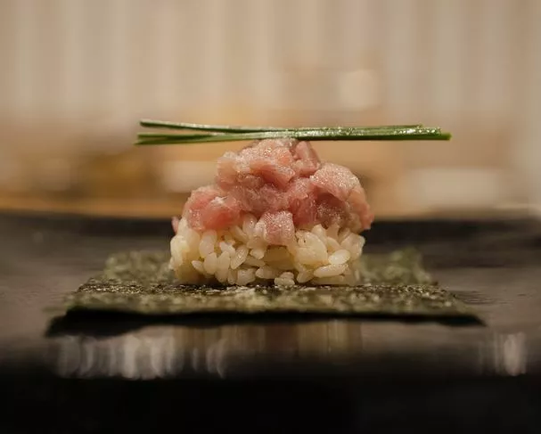 Суши негиторо с брюшком тунца