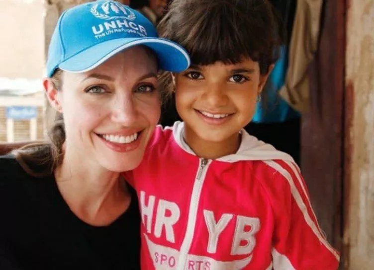 Анджелина Джоли ушла с поста посланника ООН по делам беженцев