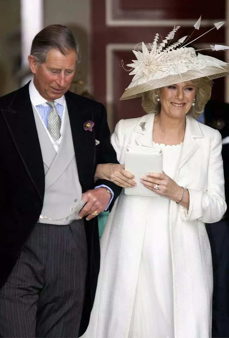 Принц Чарльз и Камилла поженились 9 апреля 2005 года