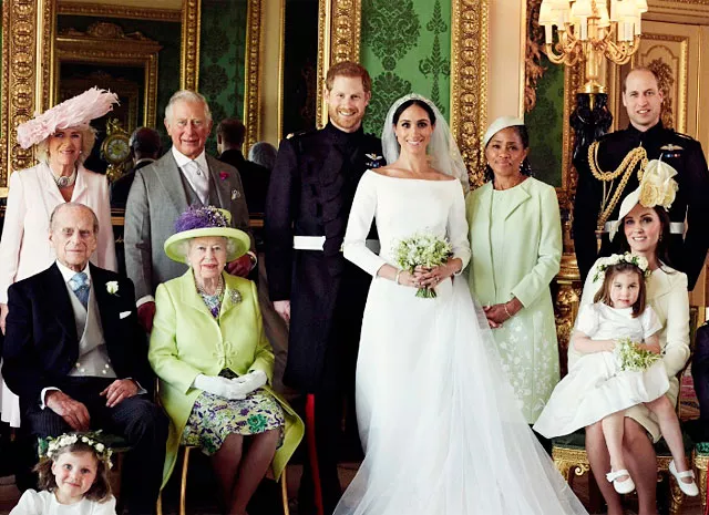 Елизавета II прокомментировала скандальное интервью принца Гарри и Меган Маркл