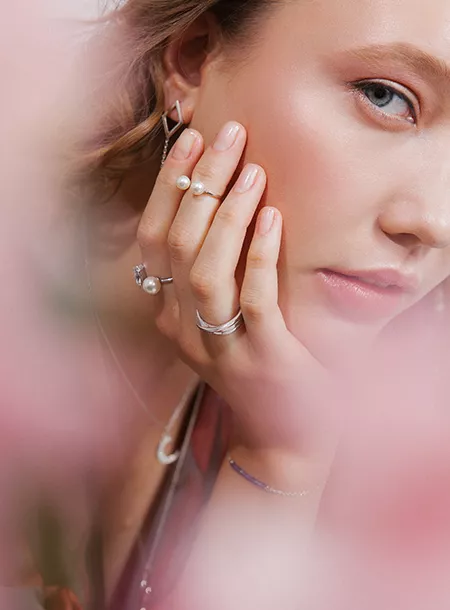 Открытое кольцо с кристаллом и жемчугом Swarovski от дизайнера MURASHKA