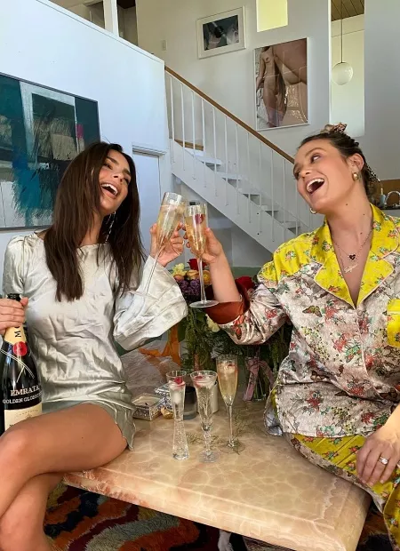 Эмили и Кейтлин