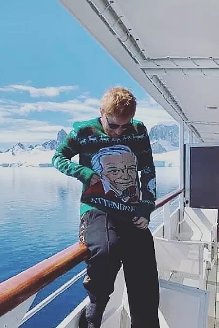 Эд Ширан во время путешествия по Антарктиде