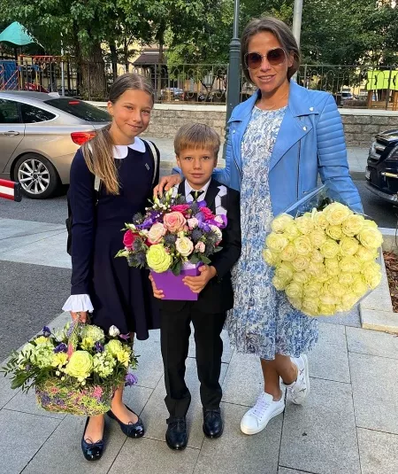Юлия Барановская с детьми