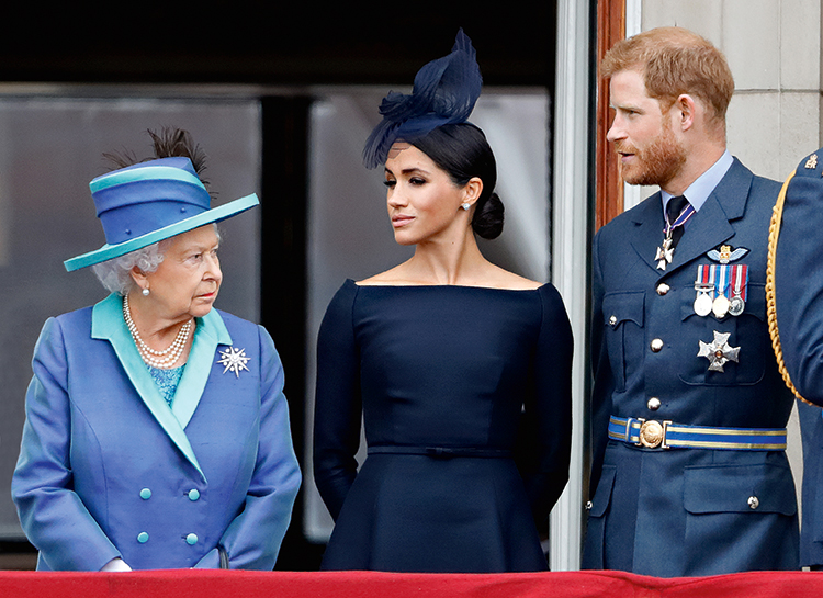 СМИ: королева Елизавета II собирается судиться с принцем Гарри и Меган Маркл