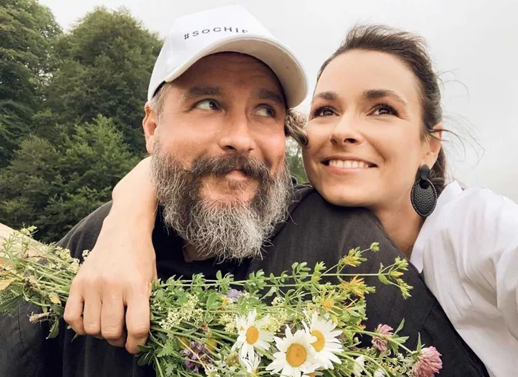 Это официально: Ирена Понарошку подала на развод с мужем после 10 лет брака