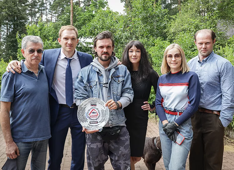 Юлия Пересильд, Дарья Мороз и Андрей Бурковский на съемках нового сериала Медиатор