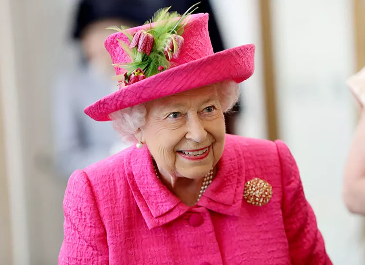 Елизавете II – 95 лет: самые невероятные слухи о королеве