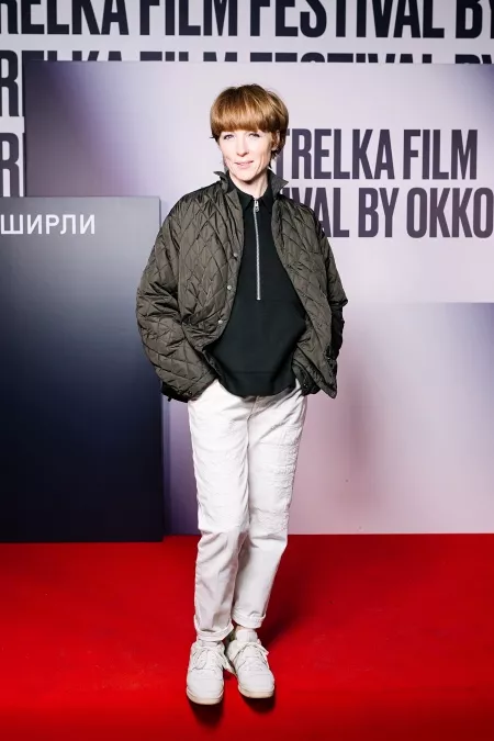 Максим Виторган с Нино Нинидзе и другие на премьере фильма "Ширли" на "Стрелке"