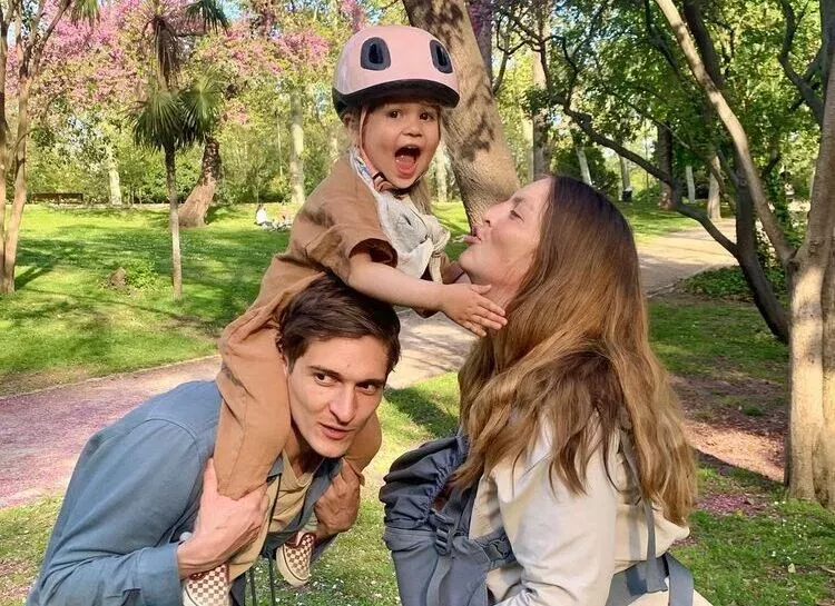 Матвей лыков фото с женой и детьми