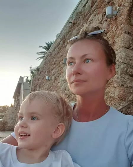 Мария Миронова с сыном Федором, август 2021 года
