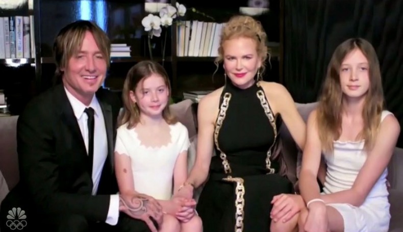 Редкий выход: Николь Кидман и Кит Урбан появились на церемонии "Золотой глобус" вместе с дочерьми