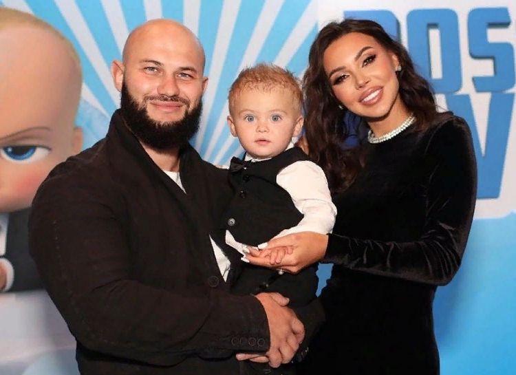 Оксана Самойлова и Джиган отметили первый день рождения сына
