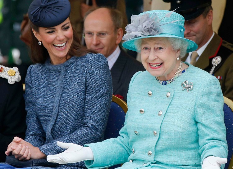 Королева Елизавета II доверила Кейт Миддлтон еще одну важную обязанность