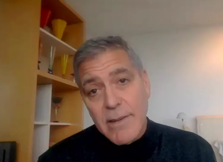 Джордж Клуни рассказал, как учит близнецов разыгрывать их мать Амаль Клуни: "Это ужасно"