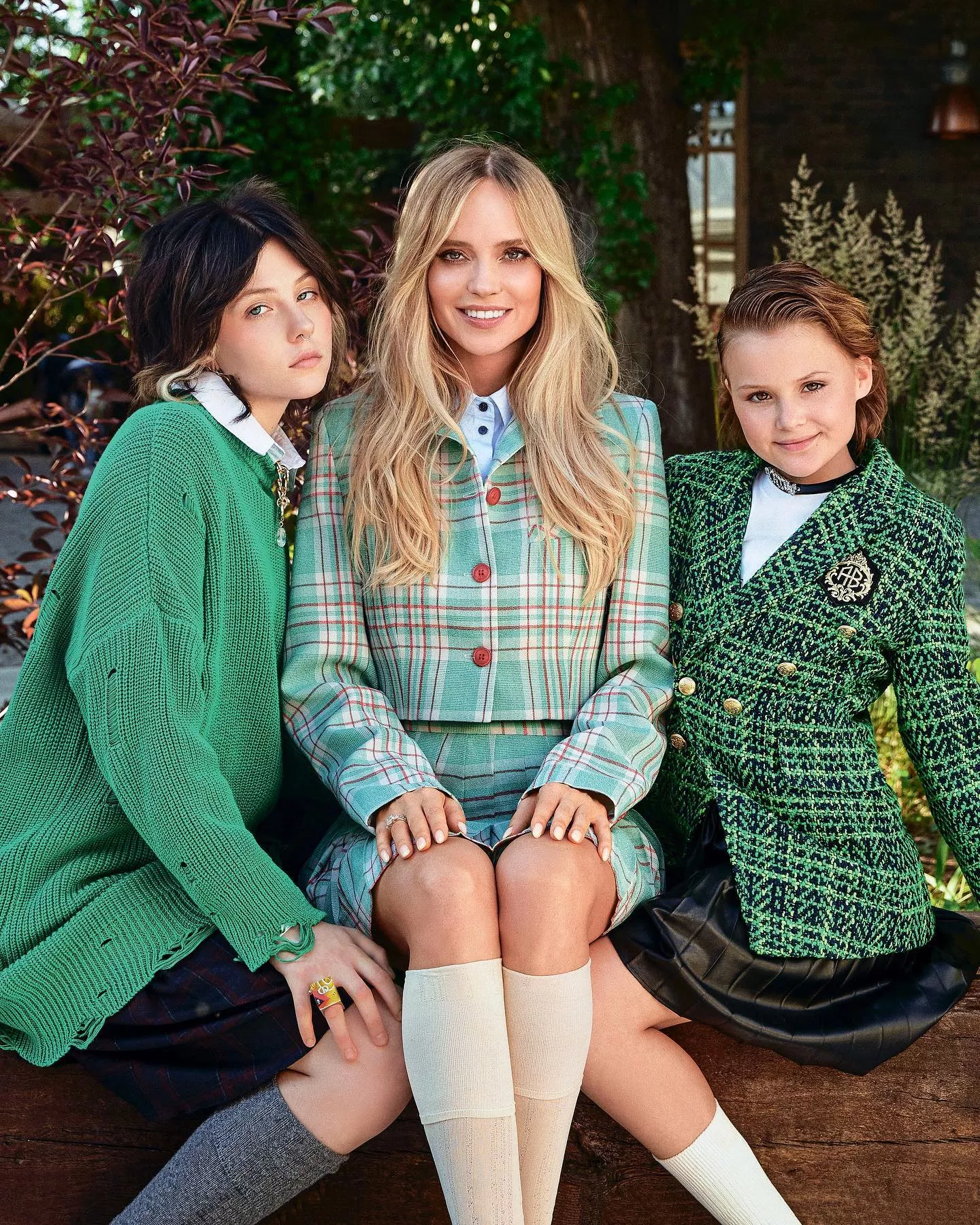 Наталья Чистякова-Ионова выросла на глазах у всей страны — она на сцене уже 20 лет.⠀Трудно поверить, но у этой вечно юной девушки уже взрослые дети, и ее старшая дочь, Лида, сейчас в том возрасте, когда сама Наташа стала звездой. О взрослении и воспитании — в интервью HELLO! по ссылке в описании👉🏻@hello__ru #hello_ru #hello_russia📷: София Карайванская