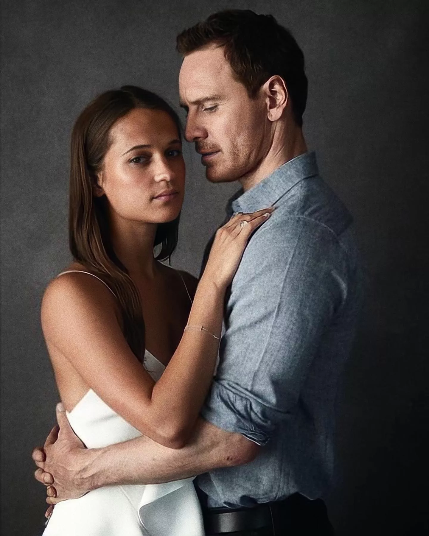 «Это было тяжело пережить»: Алисия Викандер и Майкл Фассбендер в прошлом году впервые стали родителями, но оказалось, что до этого актриса уже была беременна и тогда все закончилось трагически 💔⠀Больше подробностей читайте по ссылке в описании👉🏻 @hello__ru #hello_ru #hello_russia