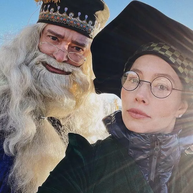 Как звезды отметили Хэллоуин: часть 3 🎃👻⠀Больше самых жутких, стильных, смешных и просто красивых фото звезд — в нашей подборке по ссылке в профиле👉🏻 @hello__ru #hello_ru #hello_russia #hello_memories