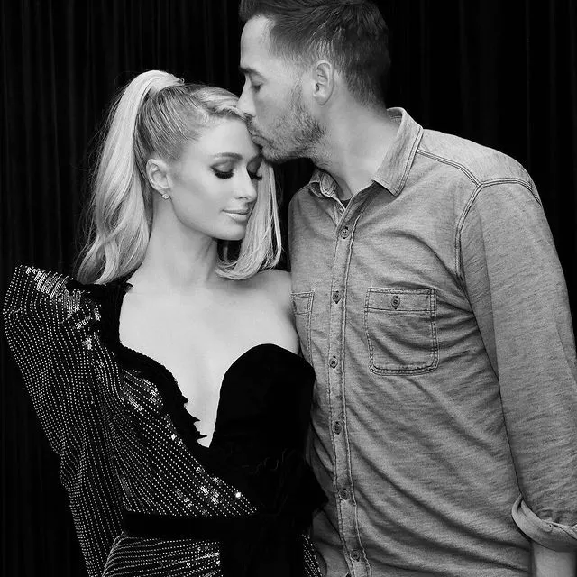 Свадебный подарок, о котором Пэрис Хилтон и не мечтала: у ее новоиспеченного супруга есть тайный внебрачный ребенок 🙄⠀Оказалось, дочери Картера Реума, о которой до сего дня было ничего неизвестно, уже девять лет. больше подробностей — по ссылке в описании👉🏻@hello__ru #hello_ru #hello_russia