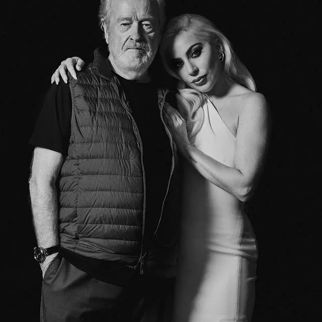 «Они обиделись? Да они сами обидели меня!»: Ридли Скотт ответил на критику наследников модной империи Gucci⚡⠀Родственникам семьи Гуччи фильм не понравился, и они опубликовали открытое письмо, в котором обвинили режиссера в искажении фактов и заявили, что Ридли Скотт представил их родных «негодяями, невежественными и бесчувственными к окружающему миру».Больше подробностей — по ссылке в описании👉🏻 @hello__ru #hello_ru #hello_russia