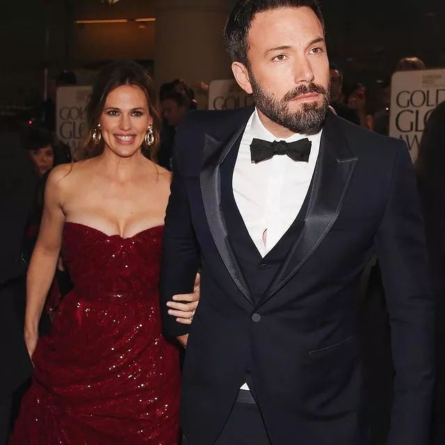 Бен Аффлек назвал причиной своего алкоголизма неудачный брак с Дженнифер Гарнер. Вот уж, действительно, совсем неожиданное признание 🙄⠀Читайте подробности — по ссылке в описании👉🏻 @hello__ru #hello_ru #hello_russia