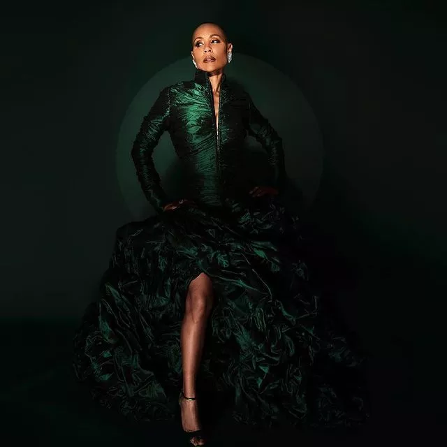 Джада Пинкетт-Смит впервые прокомментировала инцидент, который произошёл с ее мужем Уиллом Смитом на «Оскаре». Больше подробностей по ссылке в описании👉🏻@hello__ru #hello_ru #hello_russia