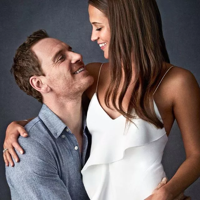 «Всегда вместе»: Алисия Викандер впервые рассказала о том, как они с Майклом Фассбендером растят своего первенца 🍼Читайте по ссылке в описании профиля👉🏻 @hello__ru #hello_ru #hello_russia