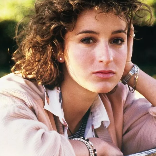 «Я зашла в операционную знаменитостью, а вышла никем»: звезда «Грязных танцев» Дженнифер Грей рассказала о неудачной ринопластике, из-за которой ее не узнал Майкл Дуглас. Читайте по ссылке в описании👉🏻 @hello__ru #hello_ru #hello_russia