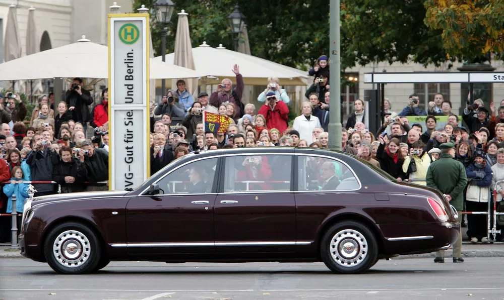 В 2015 году королева и герцог Эдинбургский прибыли в Берлин вместе со своим лимузином 