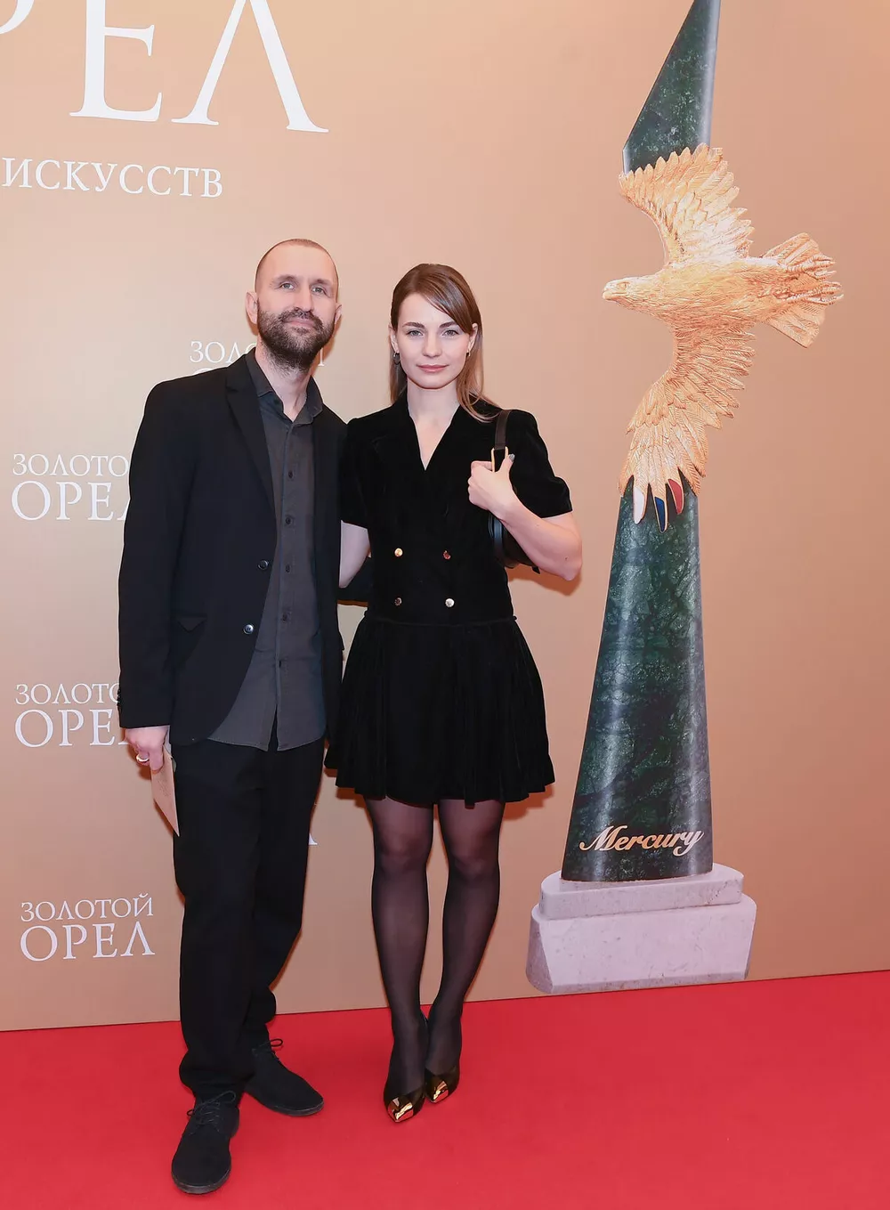 Виктор Добронравов с женой