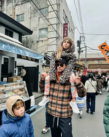 Крис Хемсворт с детьми