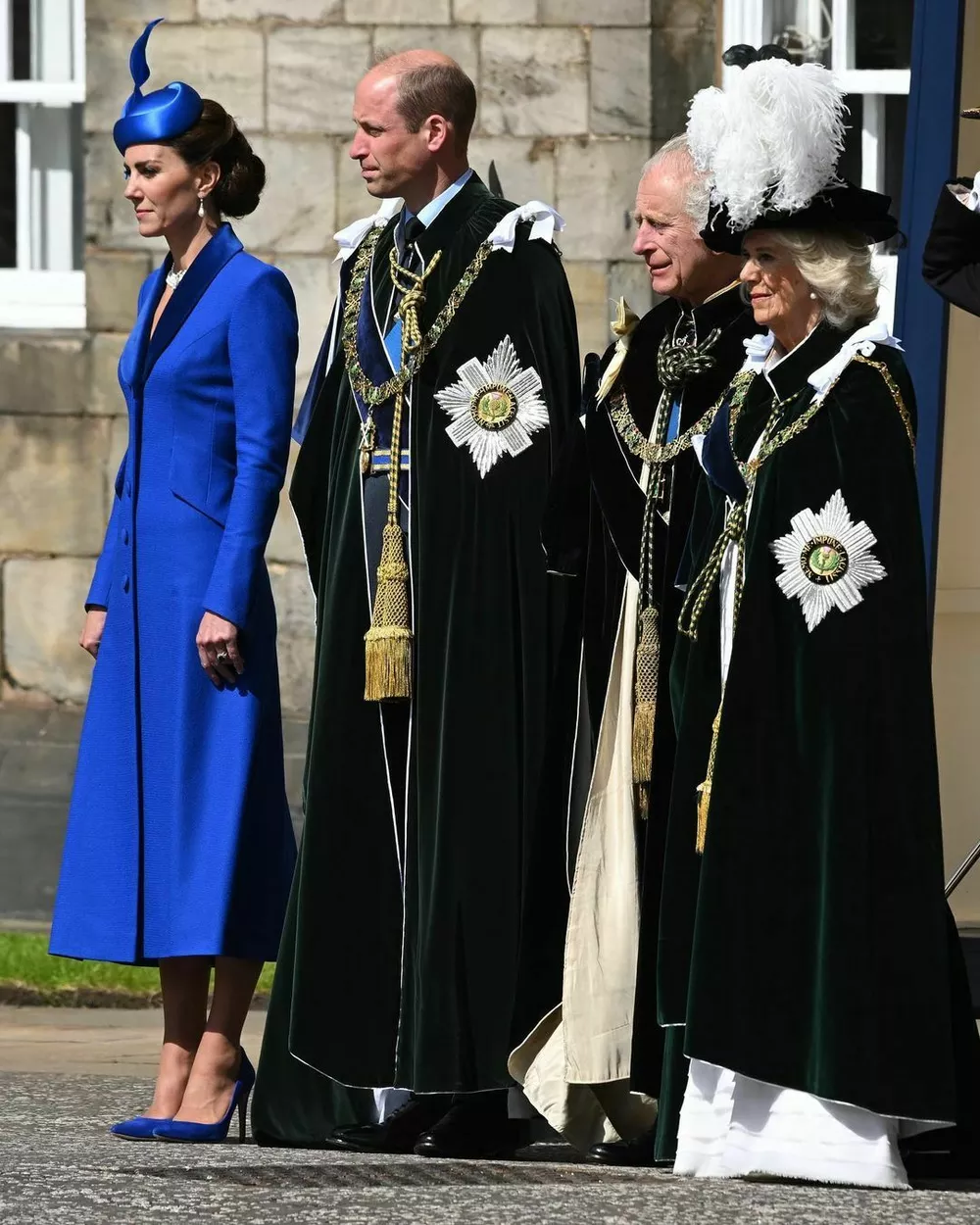 Принц и принцесса Уэльские с королем и королевой