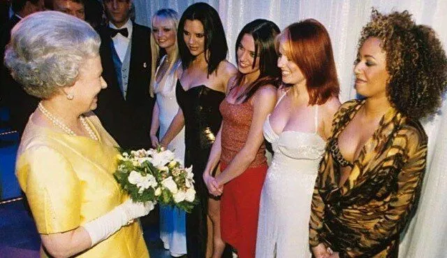 Spice Girls и королева Елизавета II