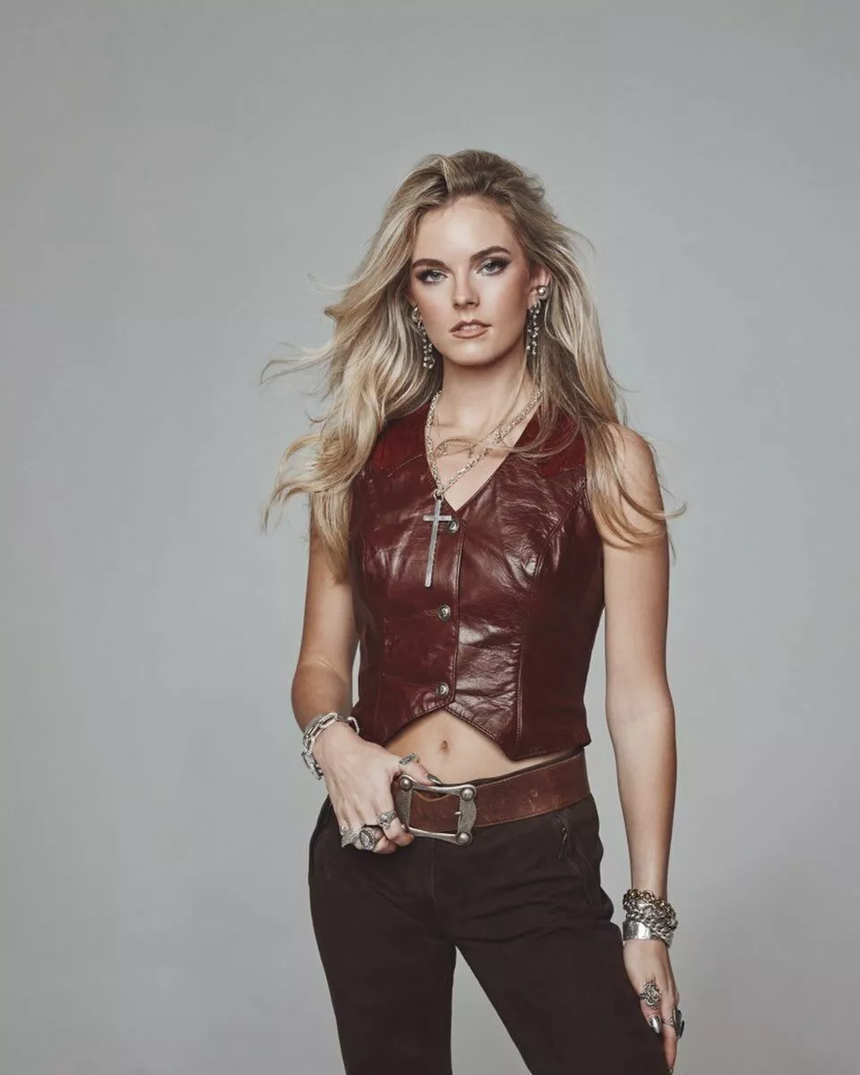 Карли Скотт Коллинз