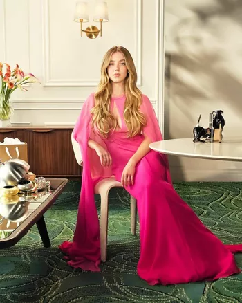 Сидни Суини