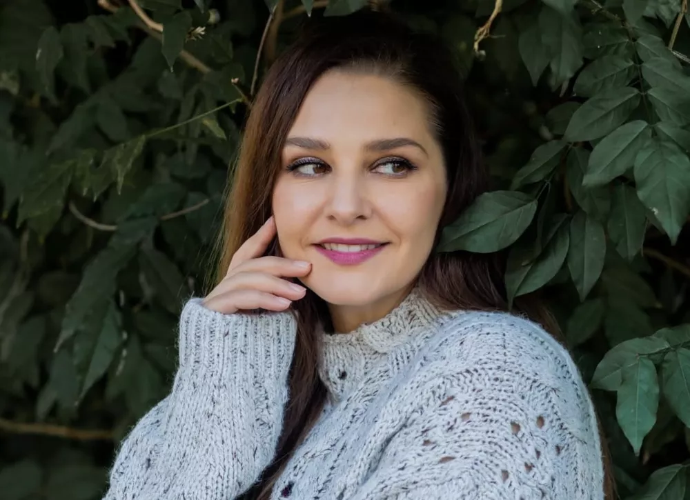 Глафира Тарханова поделилась подробностями домашних родов