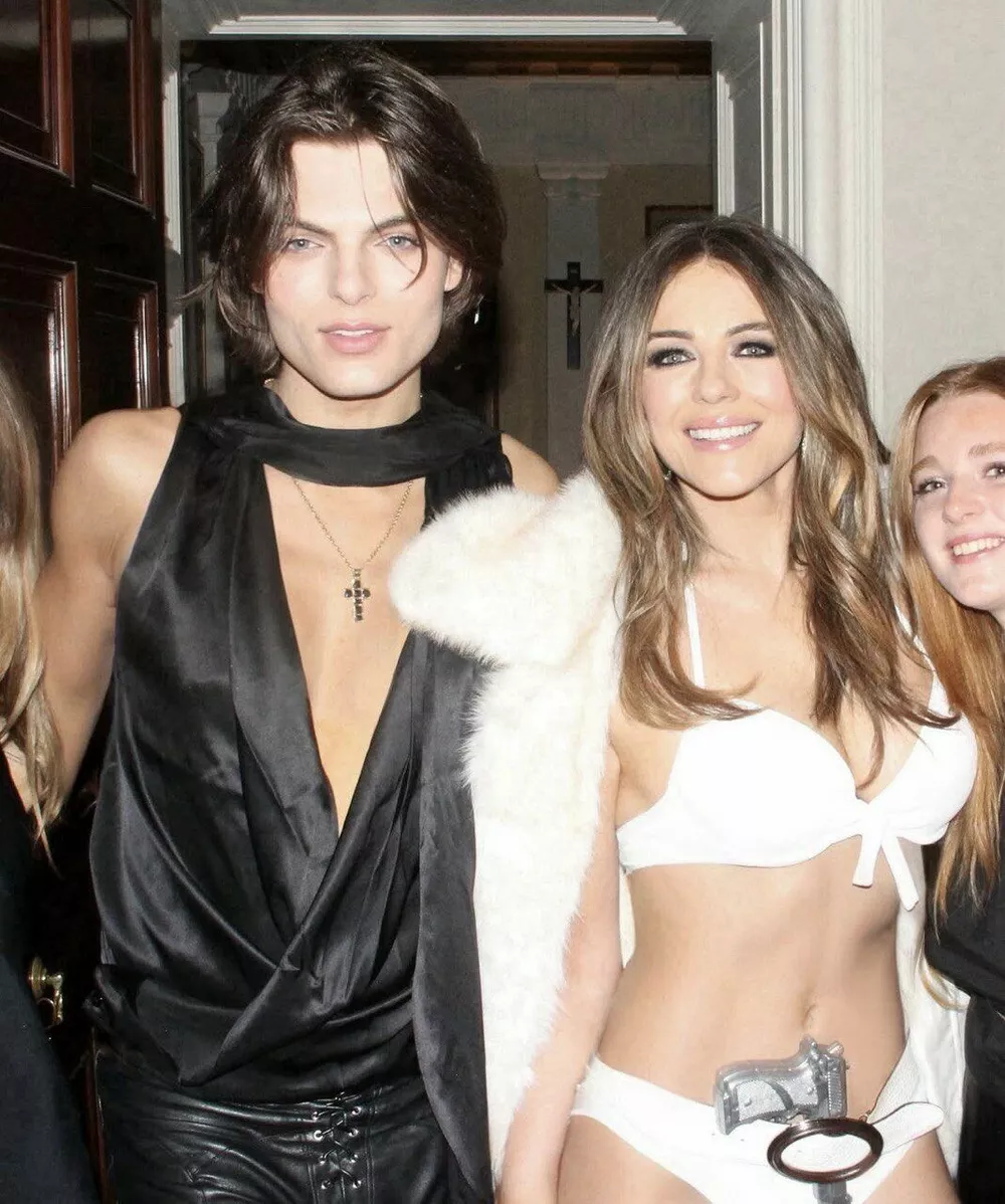 Элизабет Херли с сыном