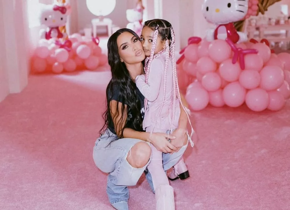 Ким Кардашьян трогательно поздравила дочь с 8-летием