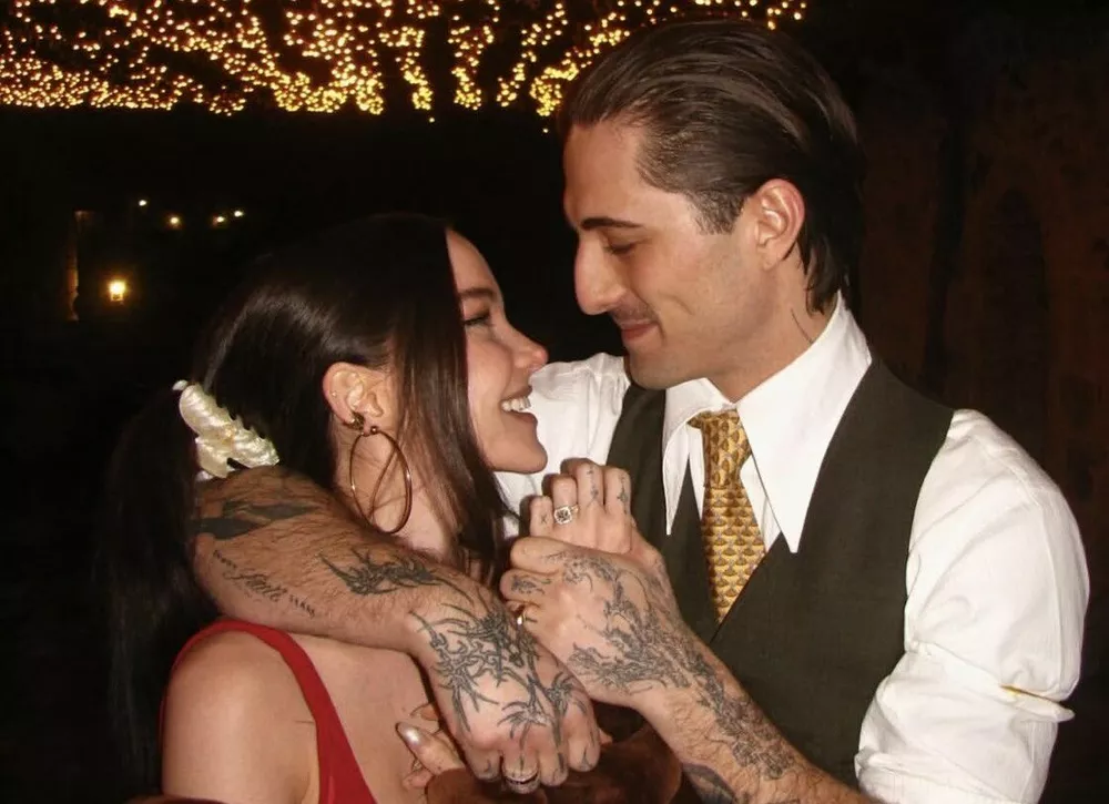 Теперь официально: солист Maneskin Дамиано Давид и Дав Камерон подтвердили помолвку 