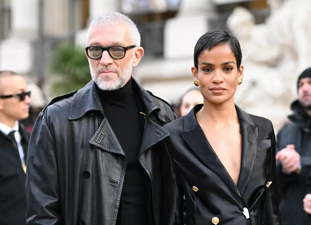 Венсан Кассель с молодой возлюбленной появились на Неделе моды в Париже