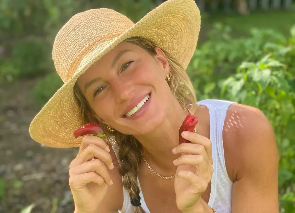 Жизель Бюндхен поделилась редкими кадрами с маленьким сыном от инструктора по джиу-джитсу