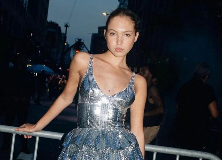 Daughter Kate Moss became the ambassador of the cosmetic brand Yves Saint Laurent Beauty