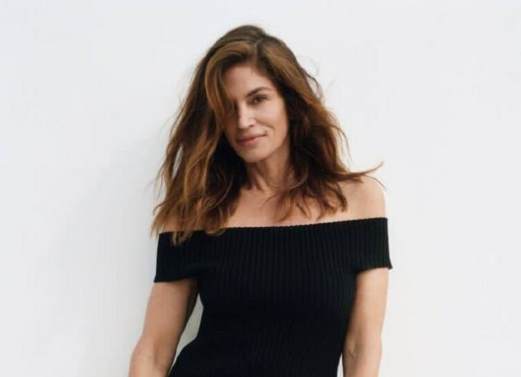 Big difference: Cindy Crawford showed how she looks without hair and makeup