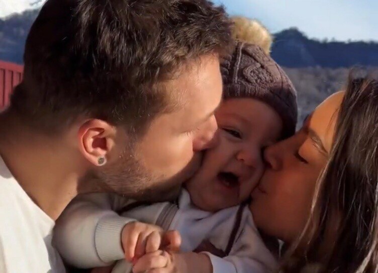 Vlad Sokolovsky first showed the face of his son from Angelina Surkova
