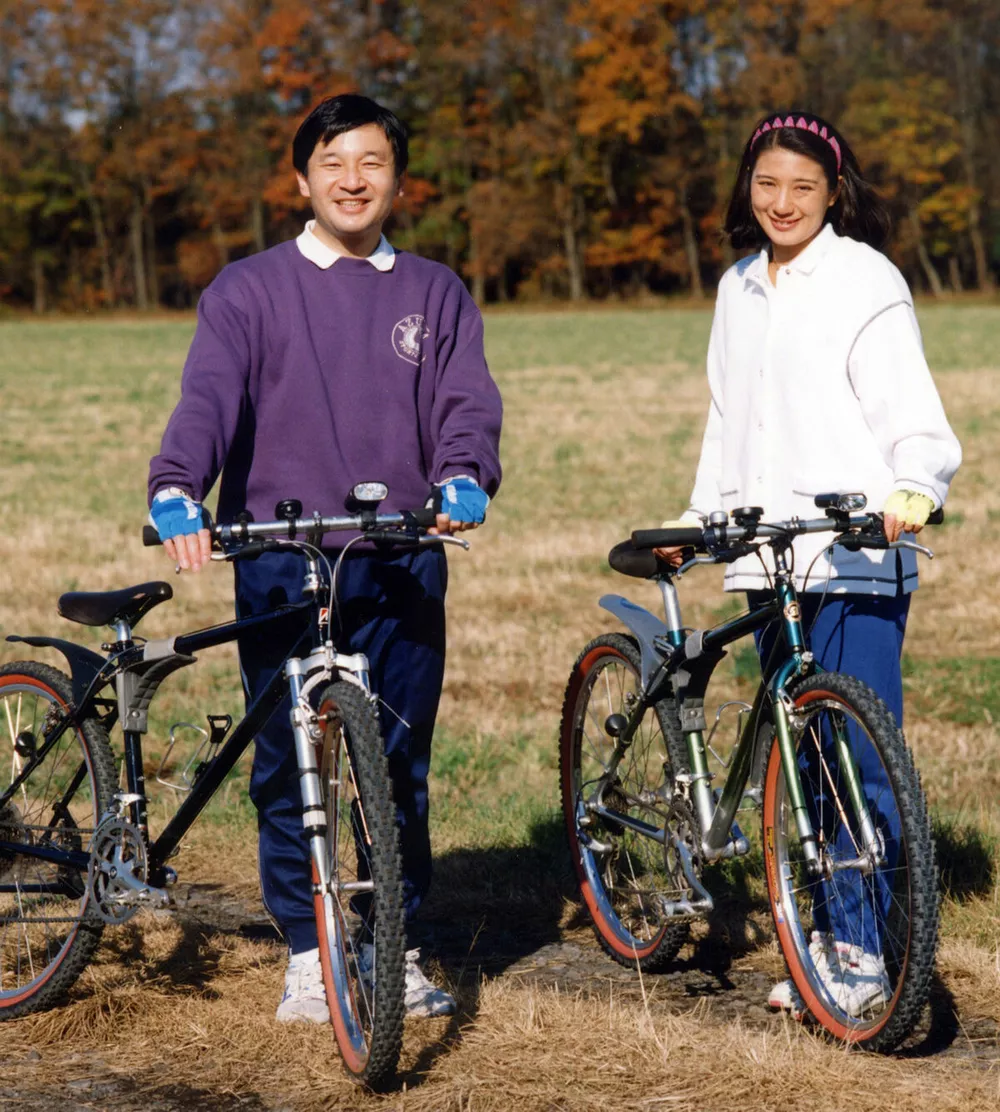 Принц Нарухито и его принцесса Масако в 2001 году