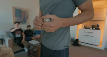 Кадры из видео Брэди